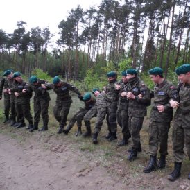 Uczniowie w mundurach